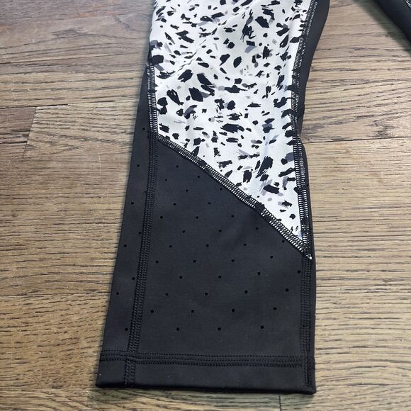 Athleta Stealth Black White Trucool Sculptek Perforated Crop Capri Legging SP - Picture 13 of 16